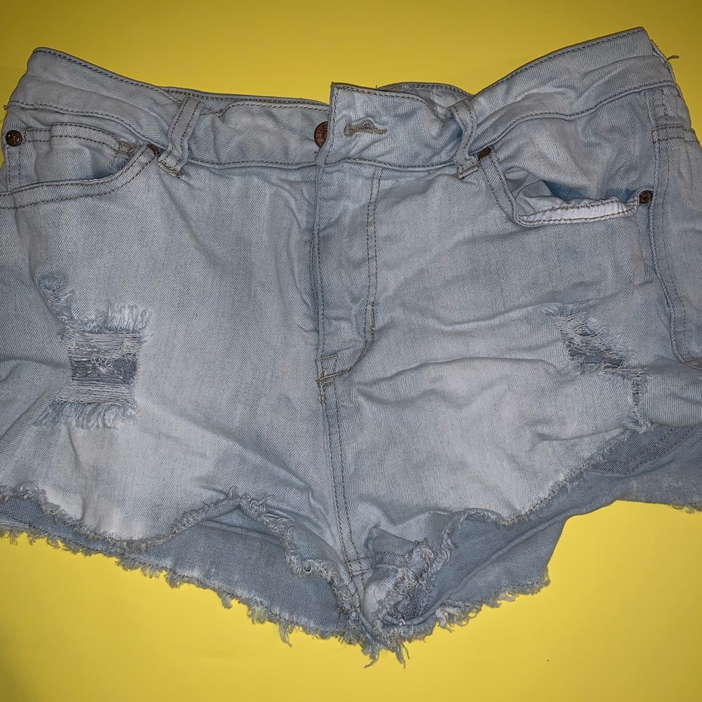 Celebrity pink distressed shorts